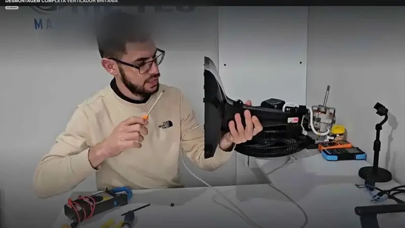 Image of the instructor in a practical course lesson 5